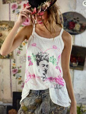 MAGNOLIA PEARL Frida Corazon Luminosa Tank #356 True is New with Tags! One Size